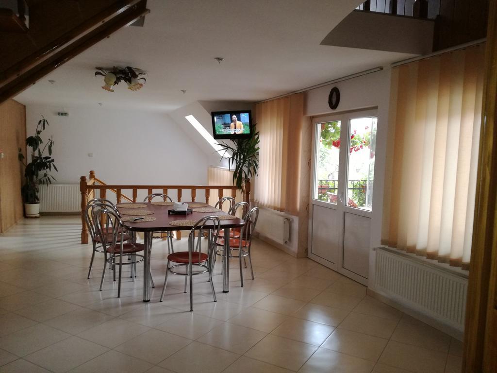 Vila Nely Rîşnov Εξωτερικό φωτογραφία